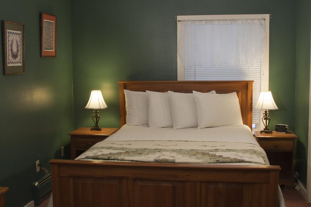 The Vermont Inn Mendon Ngoại thất bức ảnh