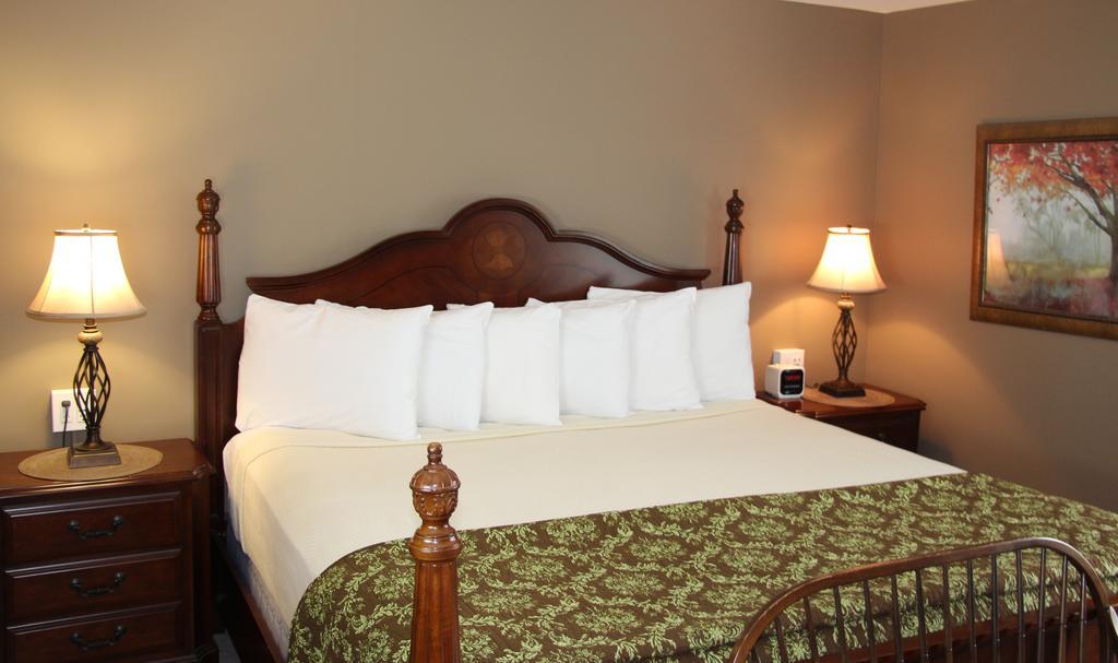 The Vermont Inn Mendon Ngoại thất bức ảnh