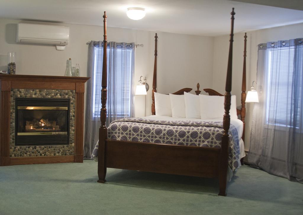 The Vermont Inn Mendon Ngoại thất bức ảnh